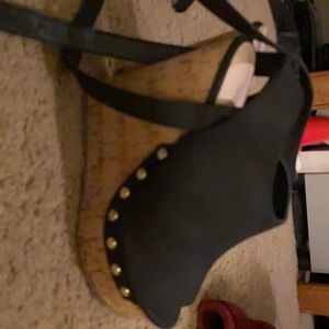 woman’s high heels